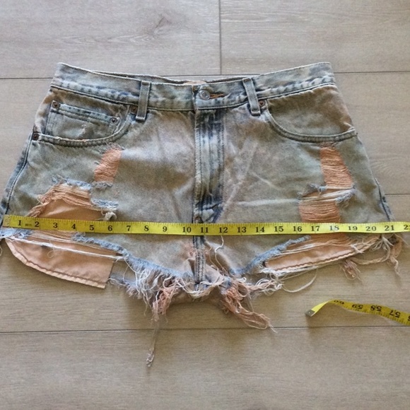 LEVI’S :: SHORTS - Picture 15 of 16